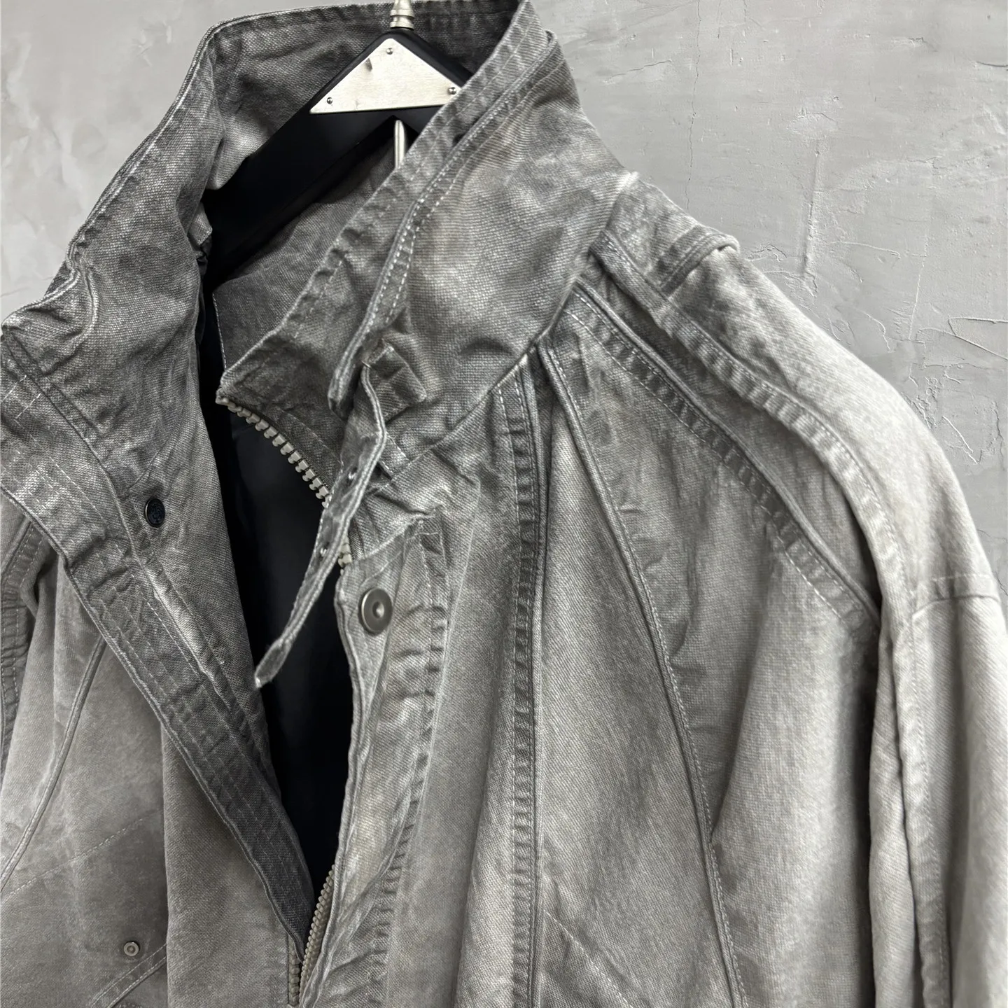 Avant-garde post-apocalyptic Distressed Vintage jacket,cut-and-sew patchwork, Cool And Handsome Loose Top Coat For men.