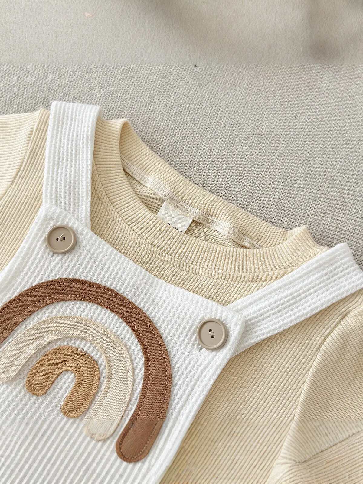 Korean Style Baby Summer 2PCS Outfit Waffle Knit Short Sleeve T Shirt And Rainbow Overalls Romper For Infant view 4