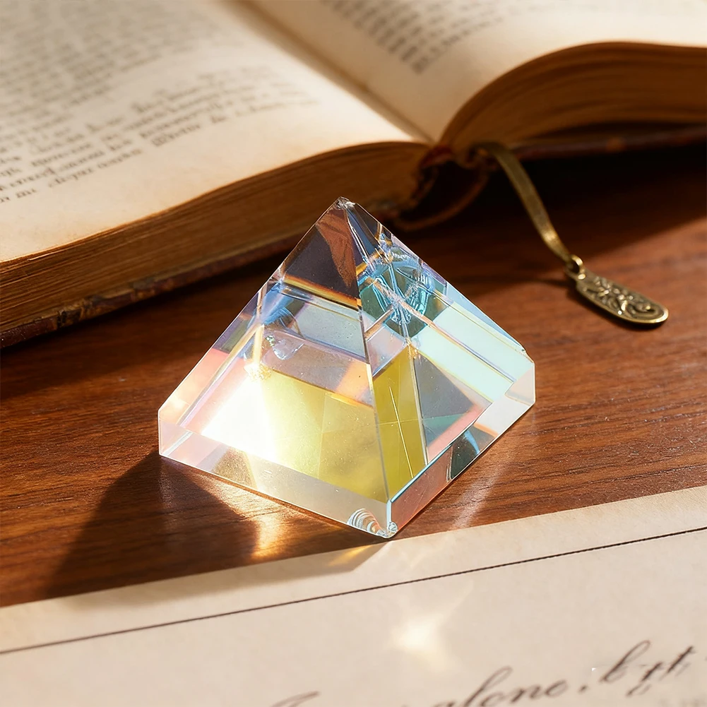Przegubka optyczna kryształowa piramida 2 cm rozdzielacz widma światła trójkątna szklana nauka fizyka nauczanie tęcza dekoracja rekwizyt