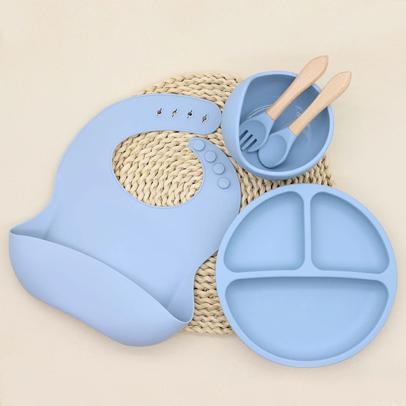 Conjunto de talheres de silicone para crianças, placa com compartimento para babador, tigela de comida suplementar, ventosa, conjunto de cinco peças é resistente às quedas