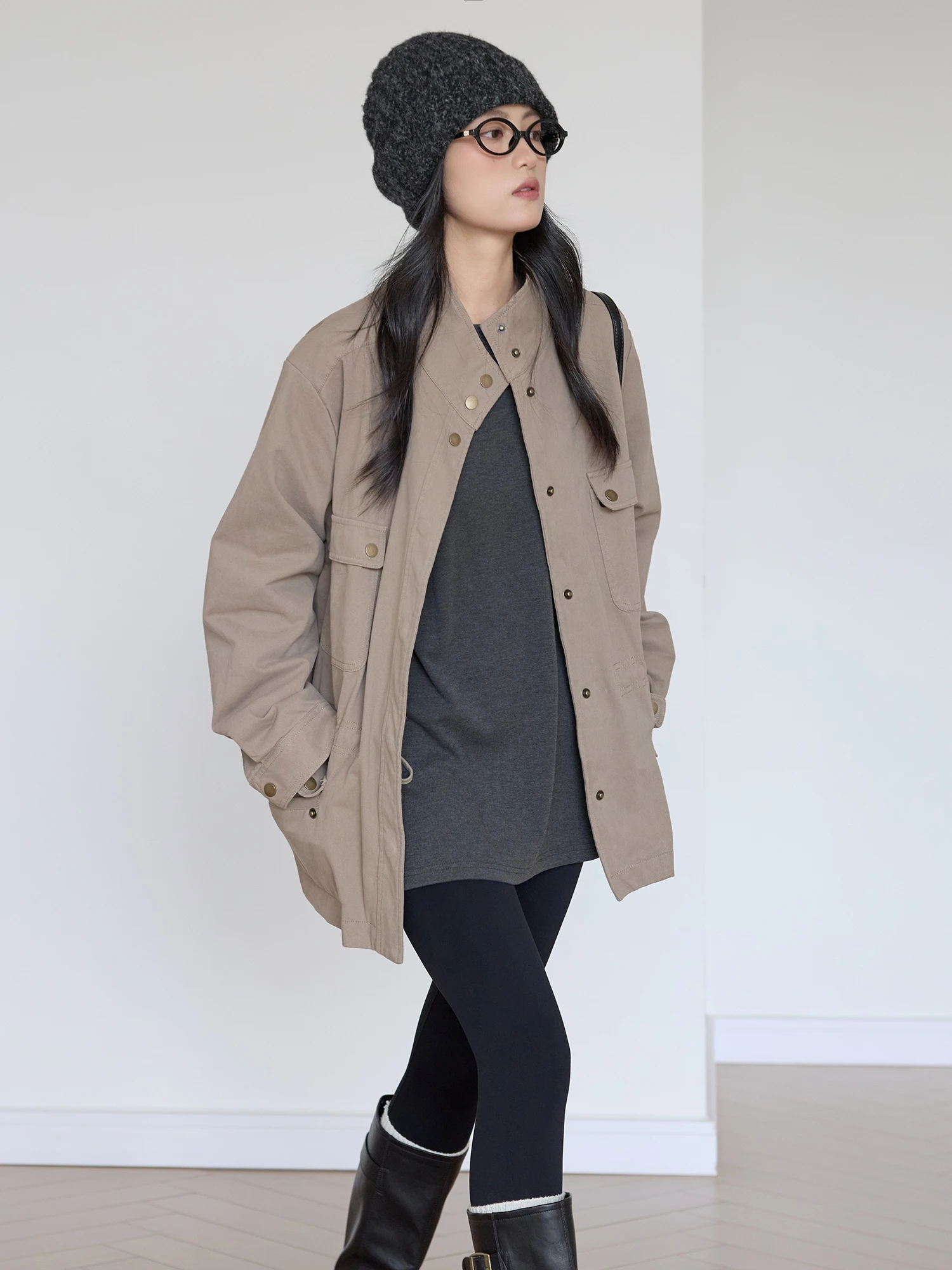 

Женская демисезонная куртка свободного кроя из хлопка, средней длины, с воротником-стойкой, однотонная, с длинными рукавами