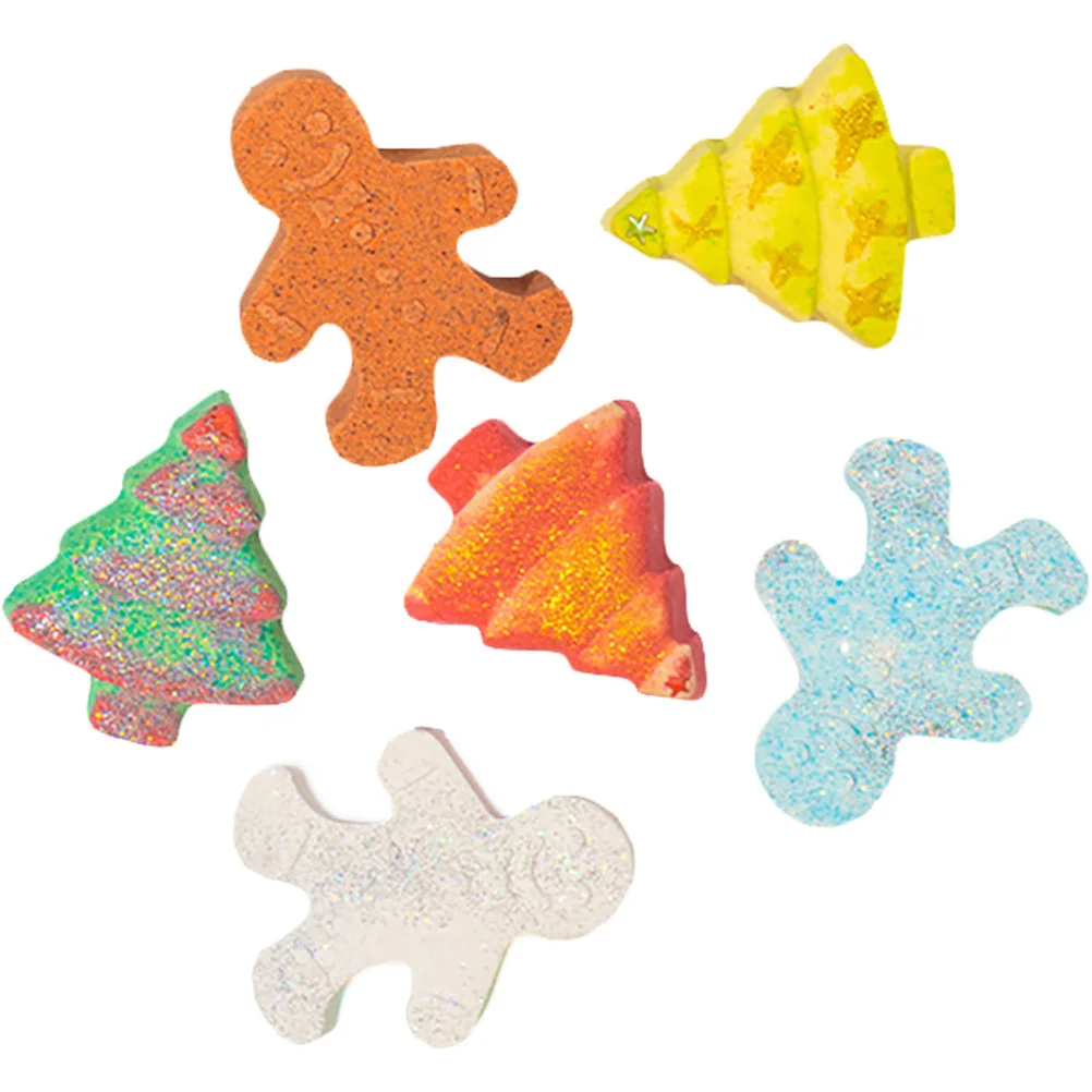 6Pcs Creative Gingerbread Man Bath Salt Bombs Rich Foaming Bathing Set for Holiday Tub Use Moisturizing Fragrance Travel