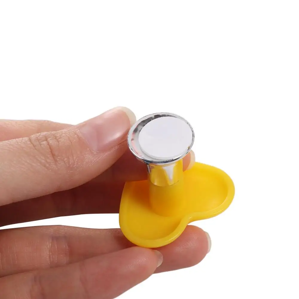 

2pcs Heart Shaped Toilet Press Love Nail Protector Water Tank Buttons Colorful Water Press Flush Button Bathroom Supplies