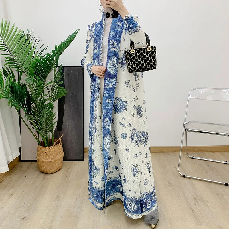 abaya ethnic style print pleated long cape coat miyake Women's spring/Summer 2024 large lapel lace-up cardigan top long