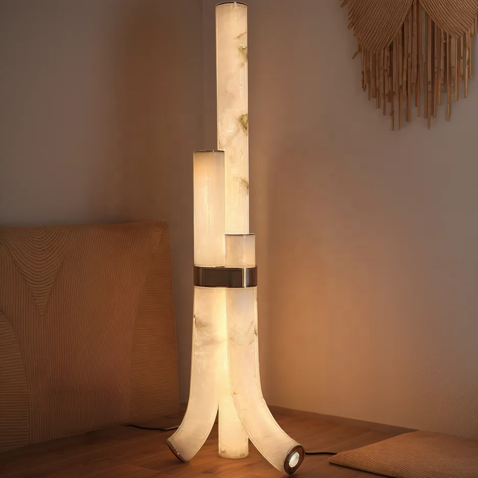 مصباح أرضي مرمر حديث من النحاس الشمالي الفاخر بثلاثة أسطوانات مصباح محطة رخامية لغرفة المعيشة في مطبخ الفندق