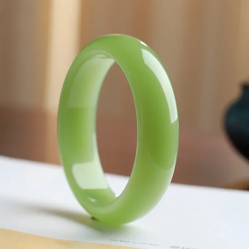 

Xinjiang Hetian Jade Clear Water Green Bracelet Female Qinghai Material Lake Water Green Jade Bracelet Fashion Jewelry Bangles