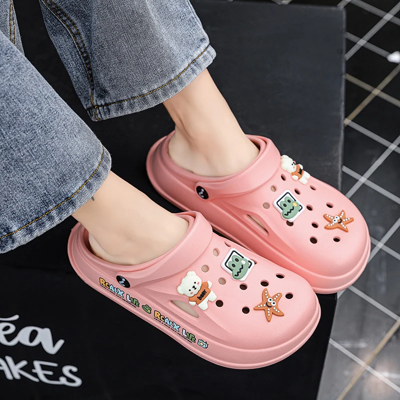 New Summer Women\'s Casual Sandals Non-slip Waterproof Slippers Women Classic Nursing Clogs Hospital Women Work Medical Sandals