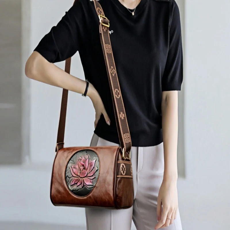 

Women's shoulder bag new large capacity simple soft leather wide shoulder strap crossbody bag retro ethnic style pillow bag