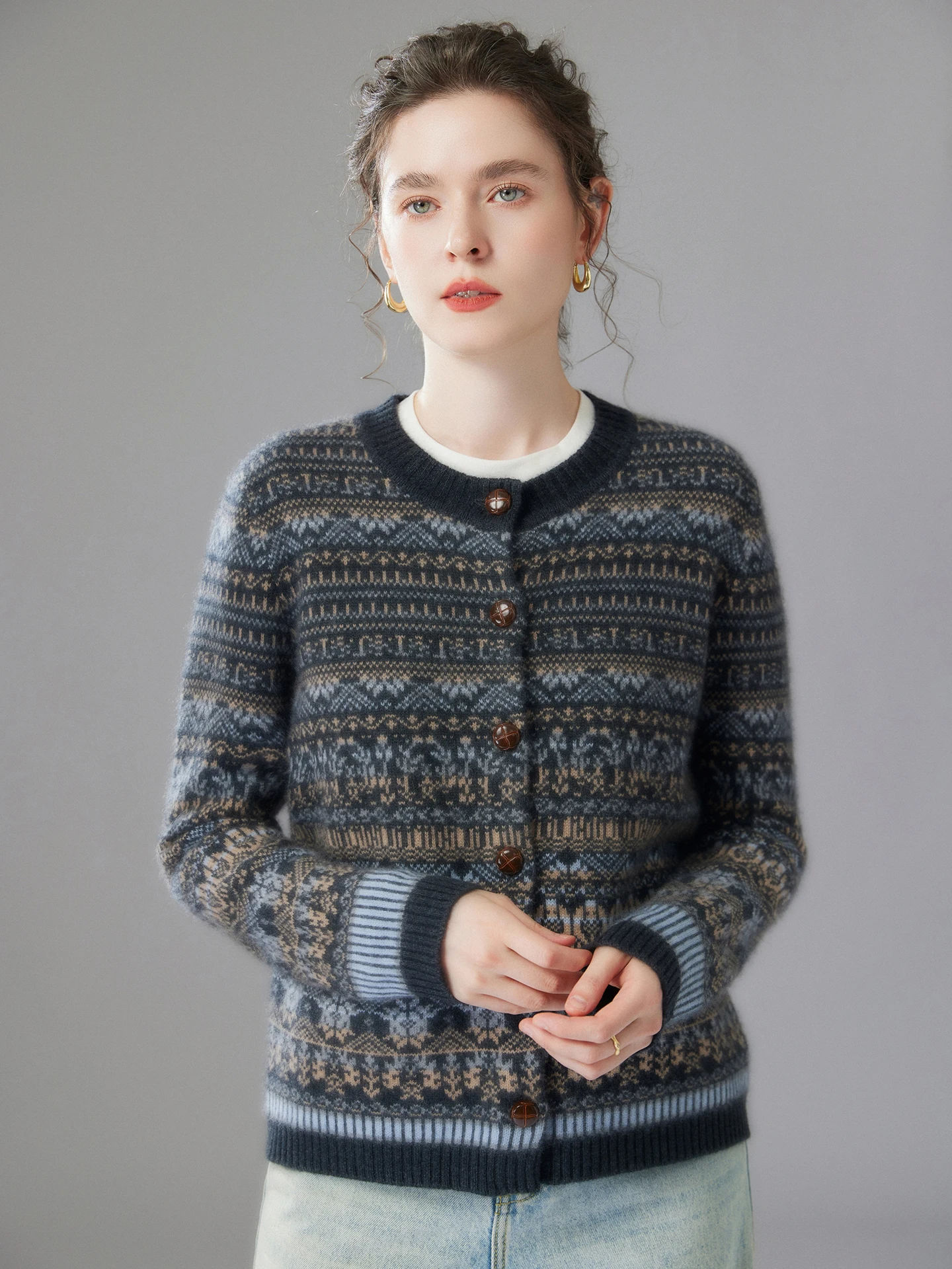 เสื้อคาร์ดิแกนแคชเมียร์แท้ 100% หนานุ่ม สไตล์วินเทจ สำหรับผู้หญิง คอทรงโอ ให้ความอบอุ่น สวมใส่สบาย เหมาะสำหรับฤดูใบไม้ร่วงและฤดูหนาว แขนยาว เสื้อถักนิตติ้ง