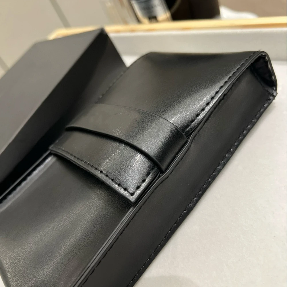 3-piece Makeup Brush Portable Leather Brush Case Blush Brush Foundation Highlighter Concealer Foundation Eyeshadow Lip Brush