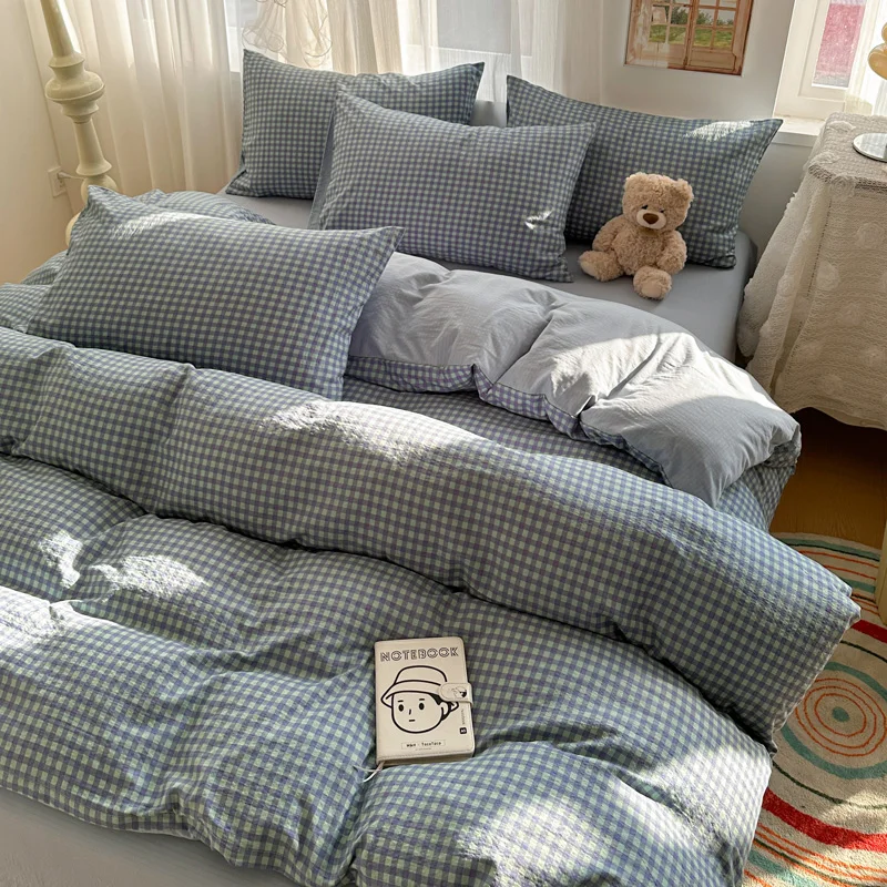 Three-piece down quilt cover + pillowcase set, bedding set for bedrooms or guest rooms, soft and breathable, (without core)