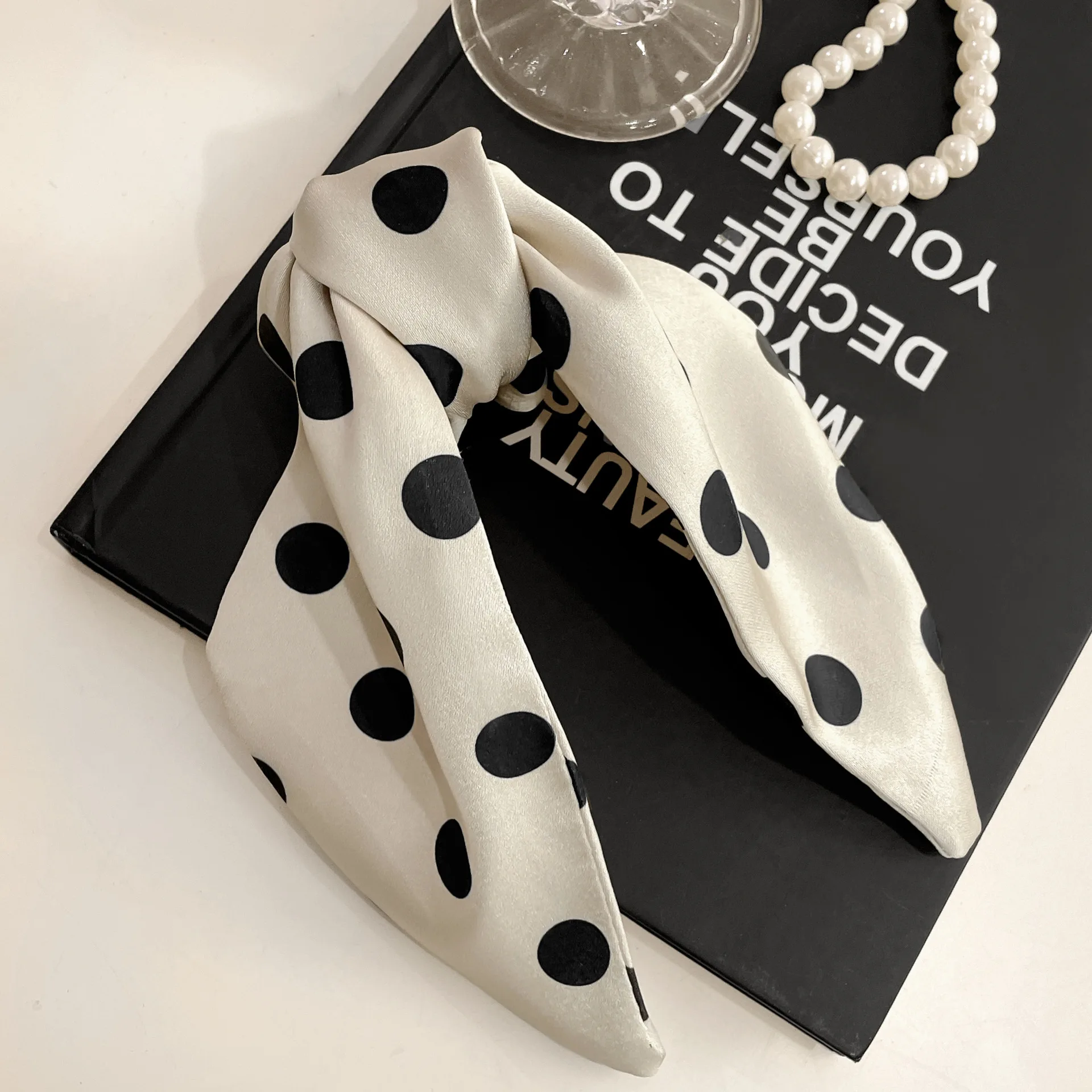 Polka Dot Boog Haarclip Voor Vrouwen, Middelgrote Haarklauw Voor Paardenstaart, Haai Achterkant Van Hoofd Haar Clip