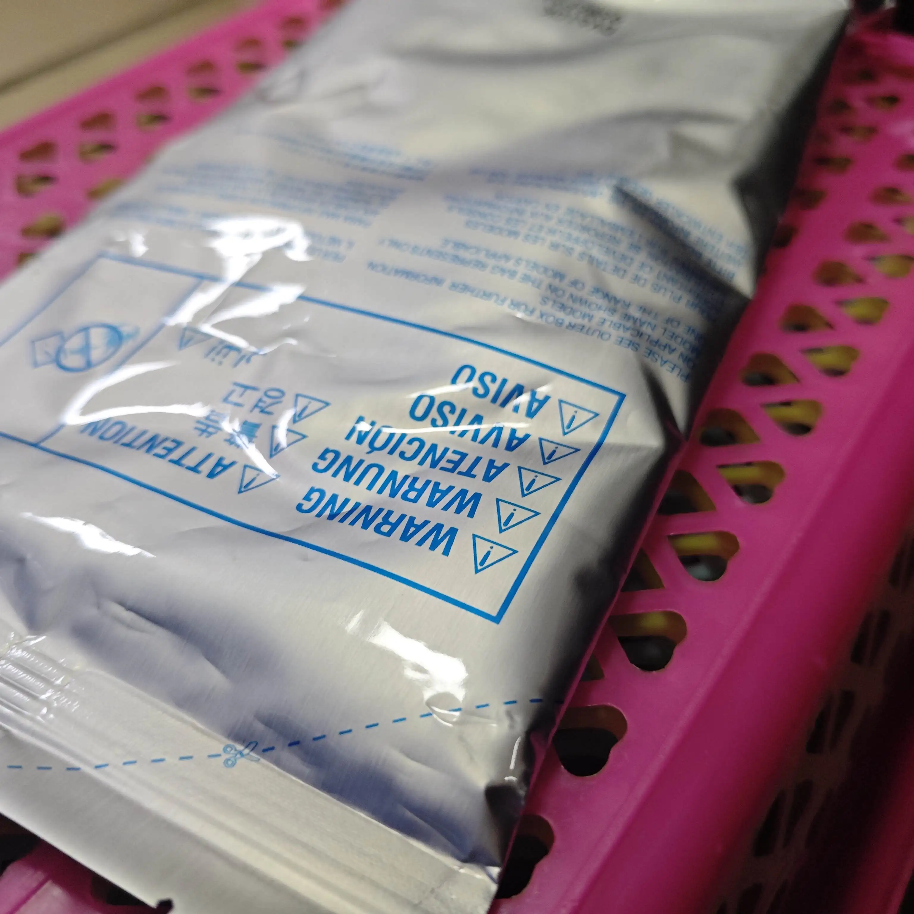 

1pcs. 1100g Original quality DV610 developer for Konica Minolta Bizhub C6501 C6500 C6000 C7000 tron Powder DEVELOPER