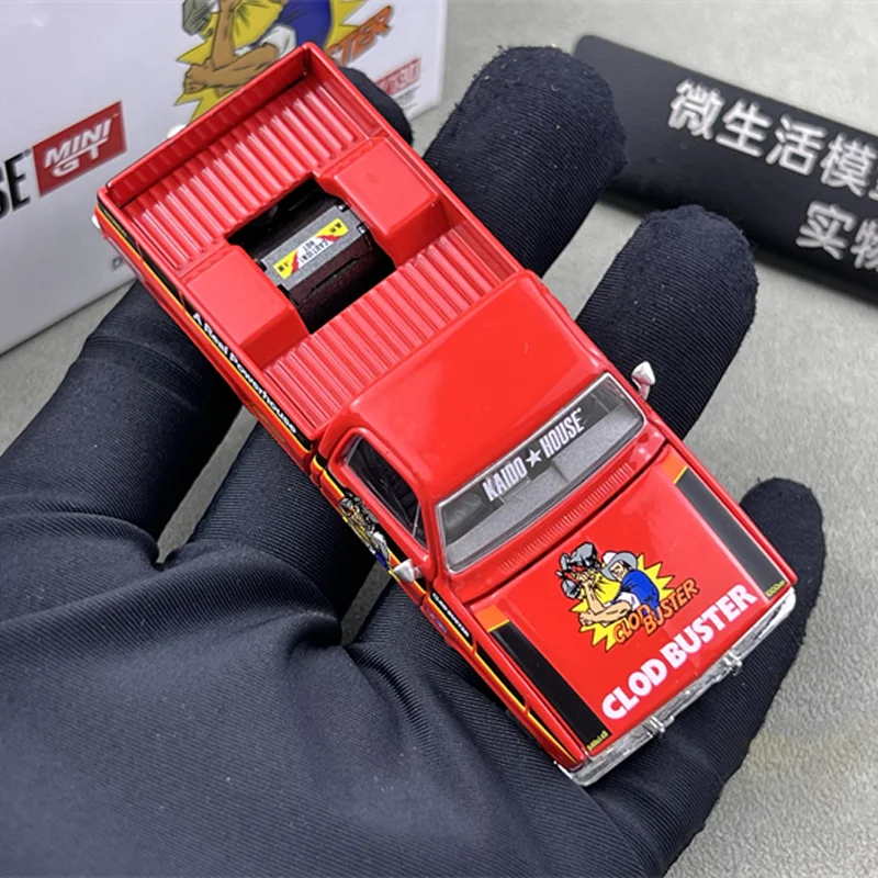 KAIDO HOUSExMINIGT 1/64 Chevrolet Silverado CLOD BUSTERโลหะผสมของเล่นรถDiecastโลหะชุดของขวัญ