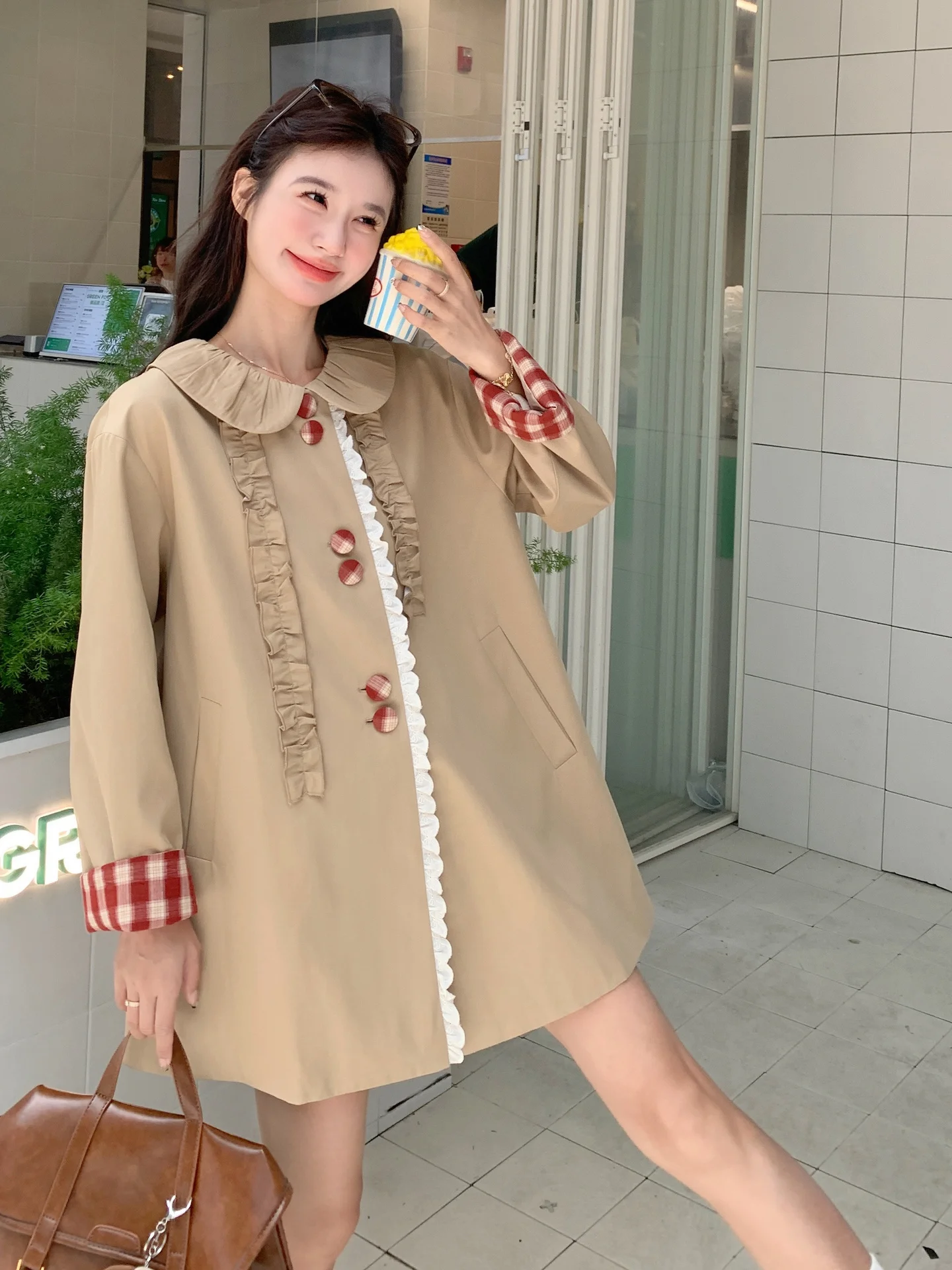 coreen-sle-kaki-col-vichy-poupee-ne-manteau-femmes-debut-printemps-automne-briti-design-sens-chic-manteau-long-sve-mi-long