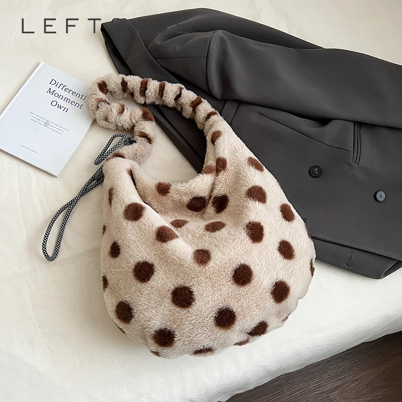 

LEFTSIDE 2025 Autumn Plush Handbag for Women Soft Polka Dot Shoulder Bag with Dots Warm Fuzzy Purse for Winter Season Fashion