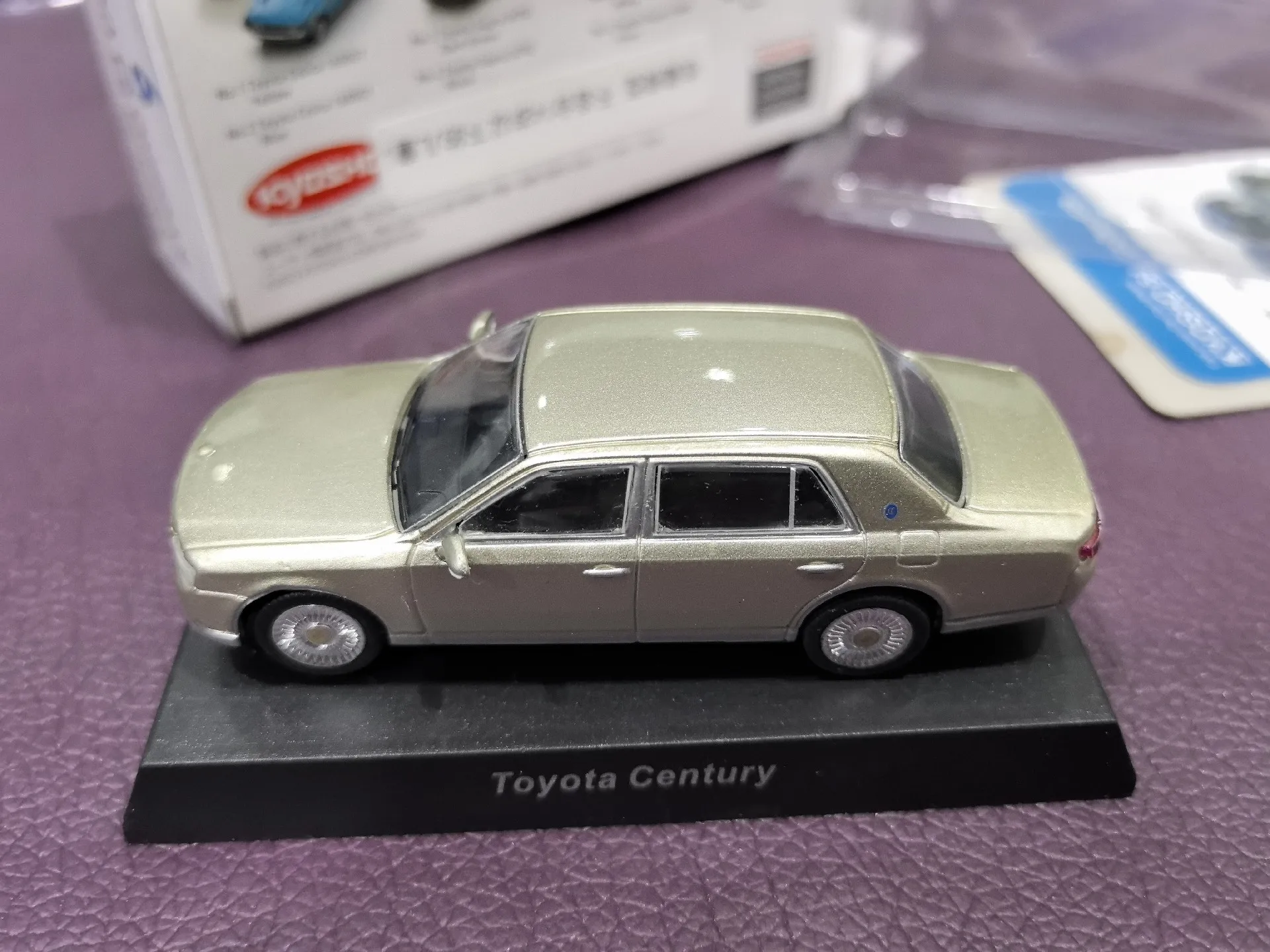 دييكاست كيوشو 1:64 مقياس تويوتا القرن فولفو مقطورة شاحنة سبيكة سيارة نموذج تحصيل لعبة هدية تذكارية عرض حلية