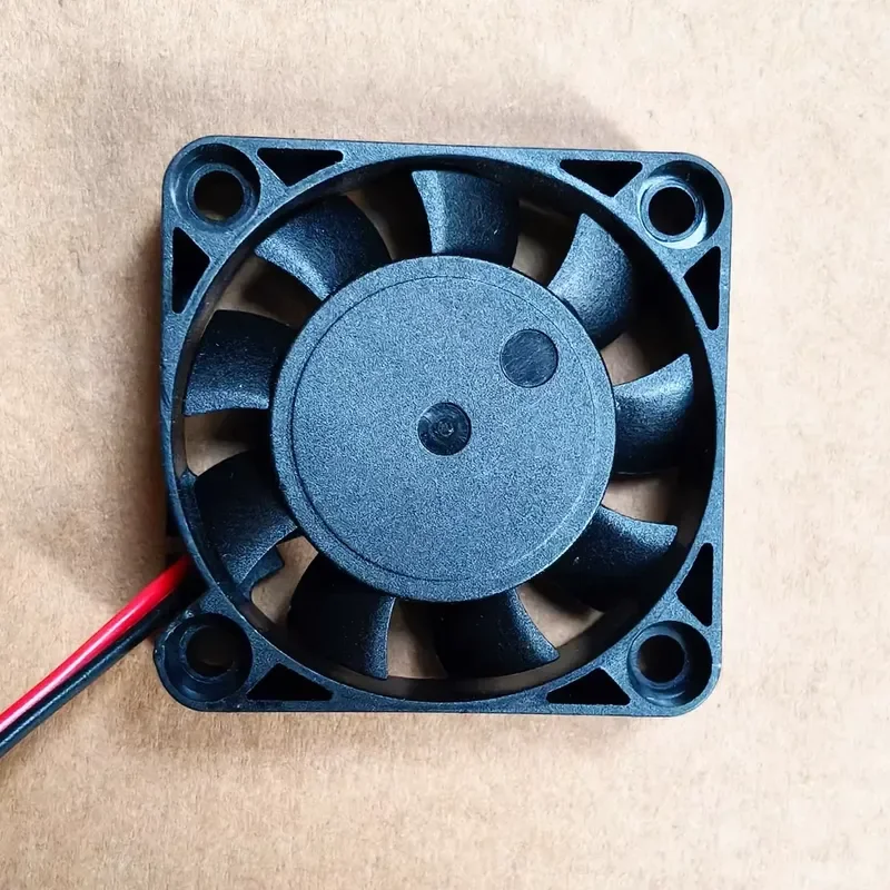 Brand new BJC4010-S 4cm 5/12/24 V 40 * 40 * 10mm silent cooling fan
