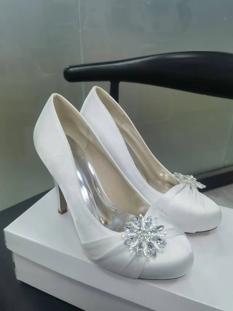 Bling Rhinestone Sunflower White Silk Pumps Small Round Toe 10 cm Thin High Heels Slip On Wedding Shoes