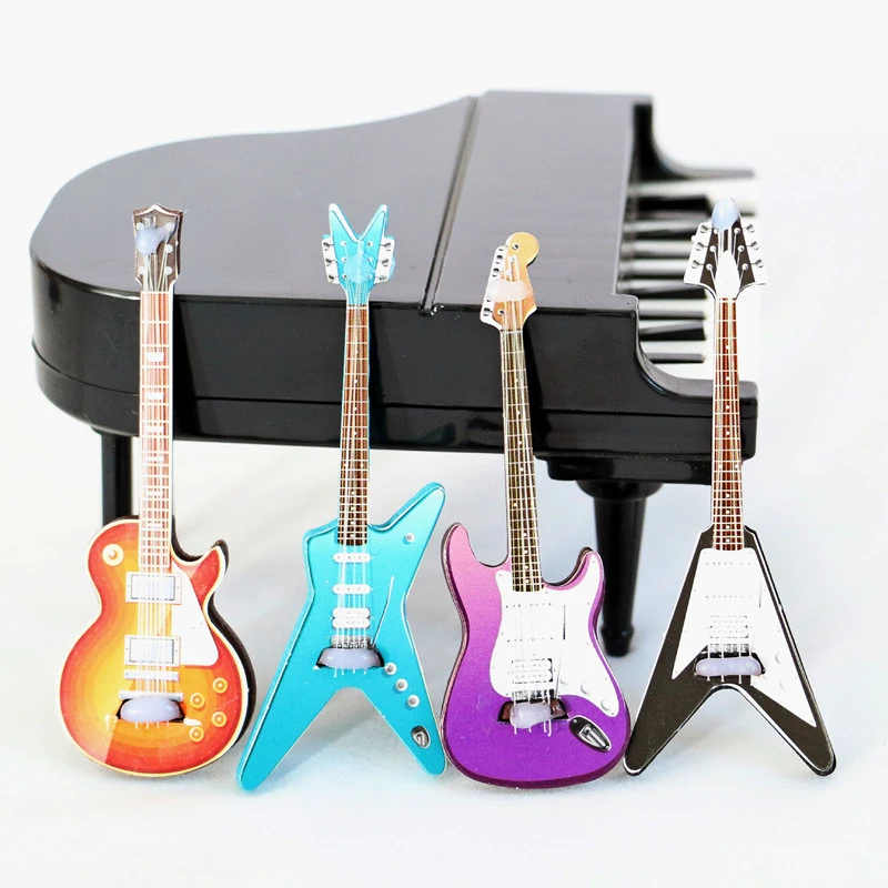 1Pcs Dollhouse Miniature Guitar Musical Instrument Model For Dolls House Decor Kids Pretend Play Toys Gift