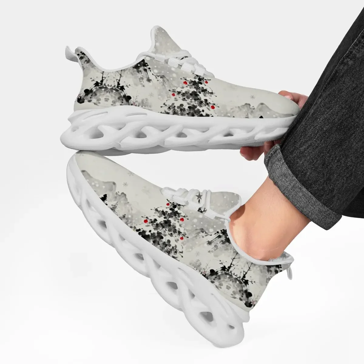 

Туфли на плоской подошве для родителей и детей. Легкие повседневные спортивные туфли большого размера с мягкой подошвой и дышащей белой подошвой на шнуровке.