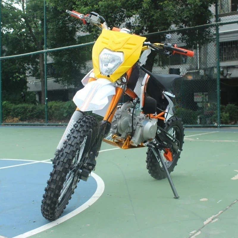 125CC off-road motorcycle, two wheeled all terrain adult race track, off-road motorcycle, fuel powered vehicle