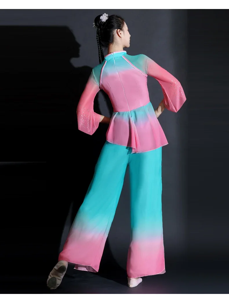 ชุดเต้นรำจีนคลาสสิกใหม่ฤดูใบไม้ผลิและฤดูร้อนเสื้อผ้าสำหรับการแสดงชุดฝึกเต้นของผู้หญิง