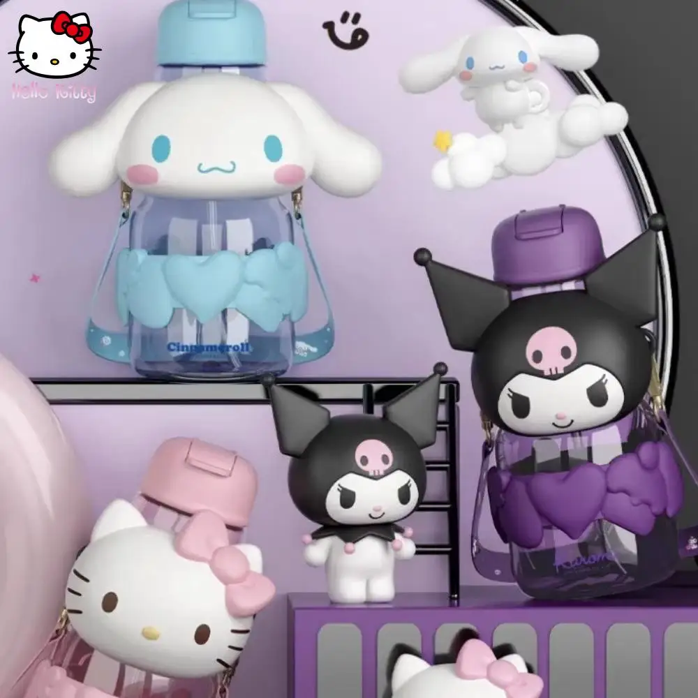 Sanrio Kulomi Kubek na wodę Śliczny kubek ze słomką z kreskówek dla dzieci w wieku szkolnym Plastikowa butelka na wodę o dużej pojemności Prezent dla dziewczynki Kubek kosmiczny 850 ml