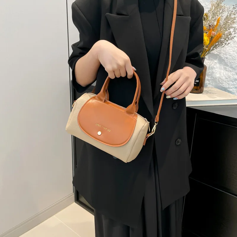 

Сумка-ведро с цветными блоками 2025 года, нишевая сумка-подушка для женщин, модная сумка через плечо, универсальная сумка через плечо, шикарная сумка с верхней ручкой ​