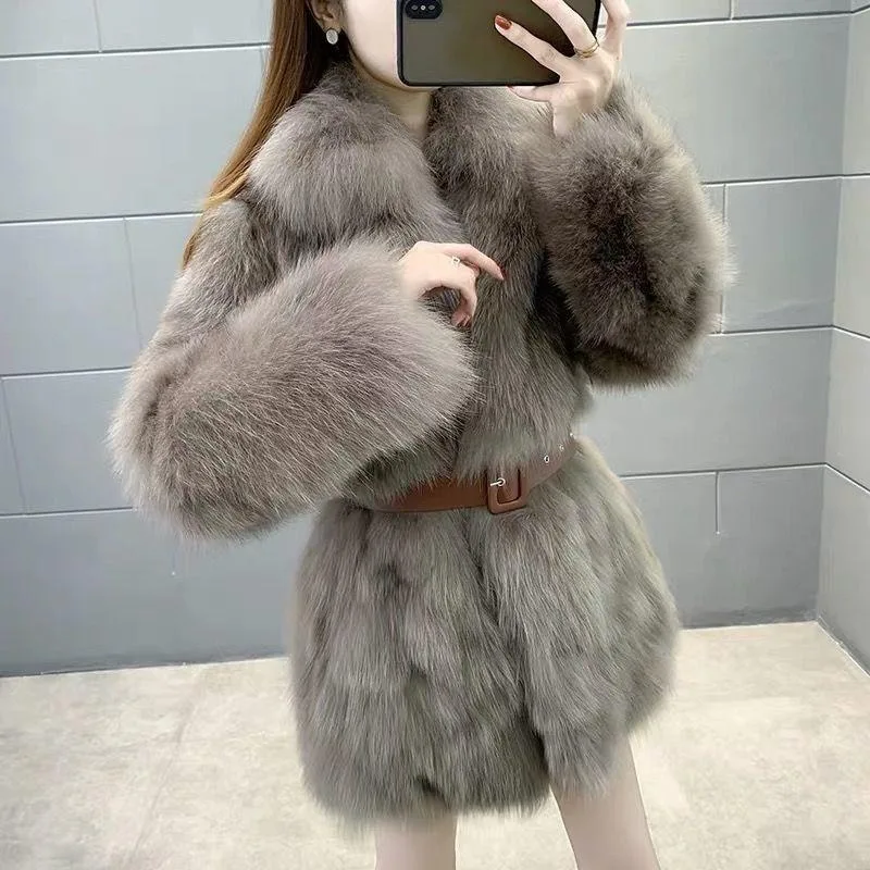 

2023 New Faux Fox Fur Grass Coat Women' Suit Collar Haining Mid Length High End Slim Fur Microelastic Soft and Cozy Coat Winter