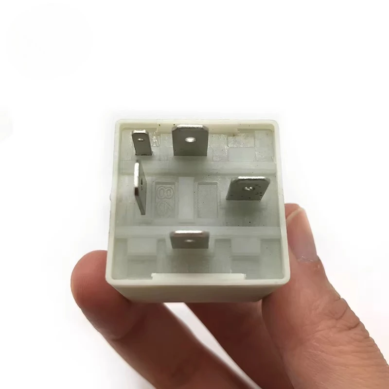 For Audi A6 Volkswagen Passat B5 Engine Control Module Relay No. 30