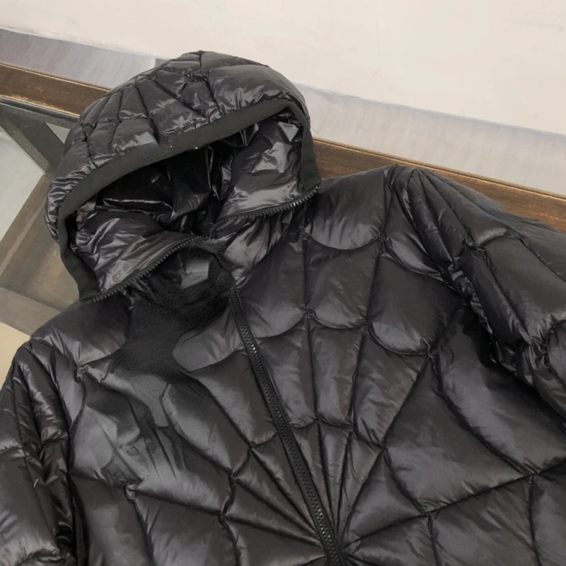 2024 Winter New Spider Net Hooded Down Jacket 90 Ciepła kurtka puchowa rekreacyjna Przystojny duży rozmiar Białe kurtki puchowe dla mężczyzn