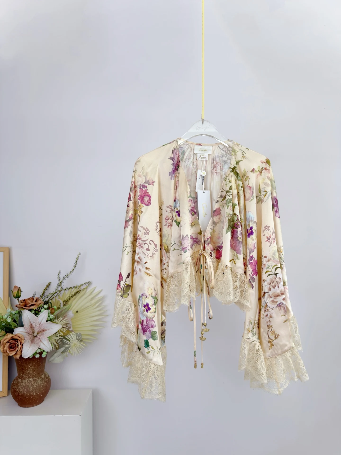 Spring Summer Fashion Vintage Floral Print Silk Short Style Blouses Women's Deep V-Neck Flare Sleeve Lace Hem Lace-Up Shirt