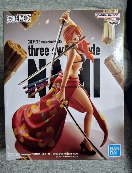 BANDAI Original ONE PIECE MAGAZINE Three Sword Style Nami Anime