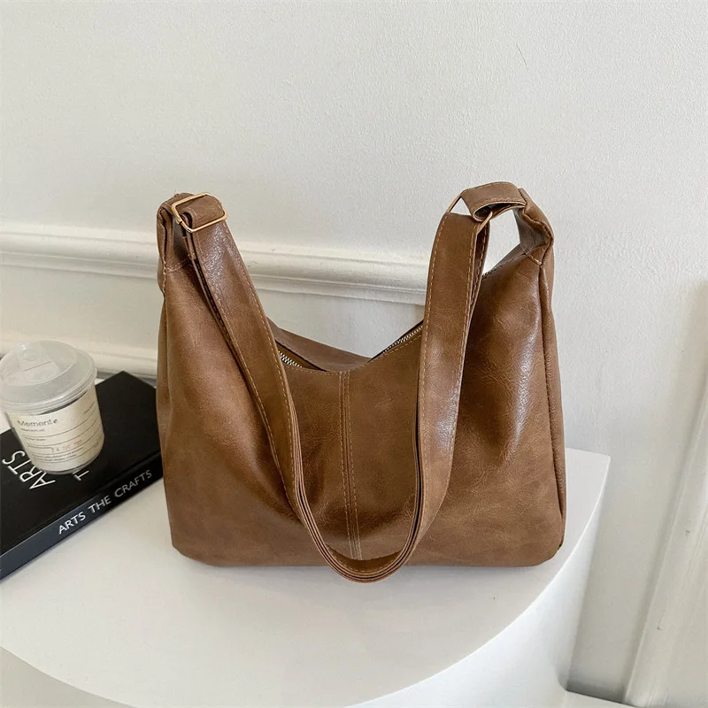 Niche Design Retro Crossbody Bag Women's New Korean Version Tote Shoulder Bag Fashion and Versatile Large-capacity Shoulder Bag