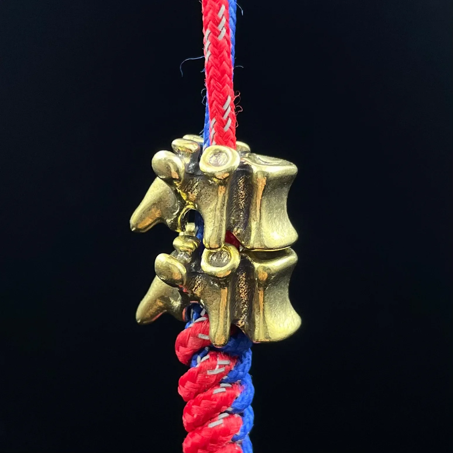 

Bronze Spine Knife Pendant Creative Car Keychain Umbrella Rope Pendant Playable Copper Pendant Pure Copper DIY Beads