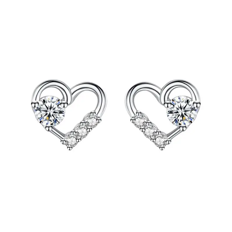 

Simple Heart-Shaped Diamond S925 Women's Exquisite Sterling Silver Stud Earrings