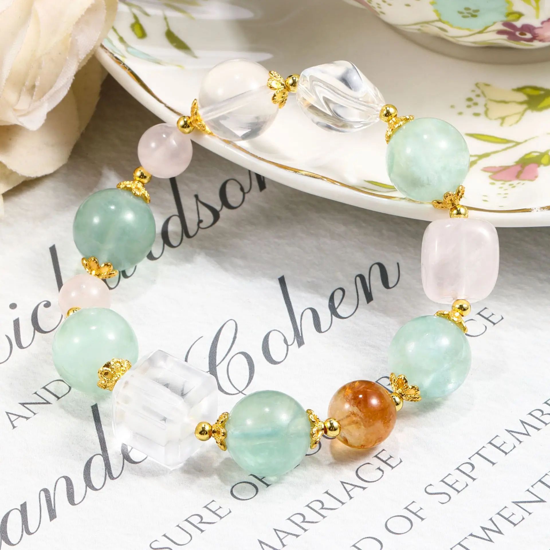 

Natural Multi Treasure Mofen Jelly Pink Green Fluorite Versatile Bracelet Exquisite White Crystal Candy Lucky Hand String