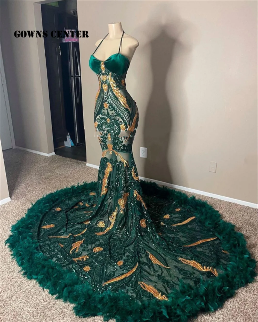 Vestidos de fiesta de plumas de encaje con lentejuelas de color verde oscuro y dorado, vestido de novia de sirena con cuello Halter de lujo para niñas negras, vestido de cóctel personalizado