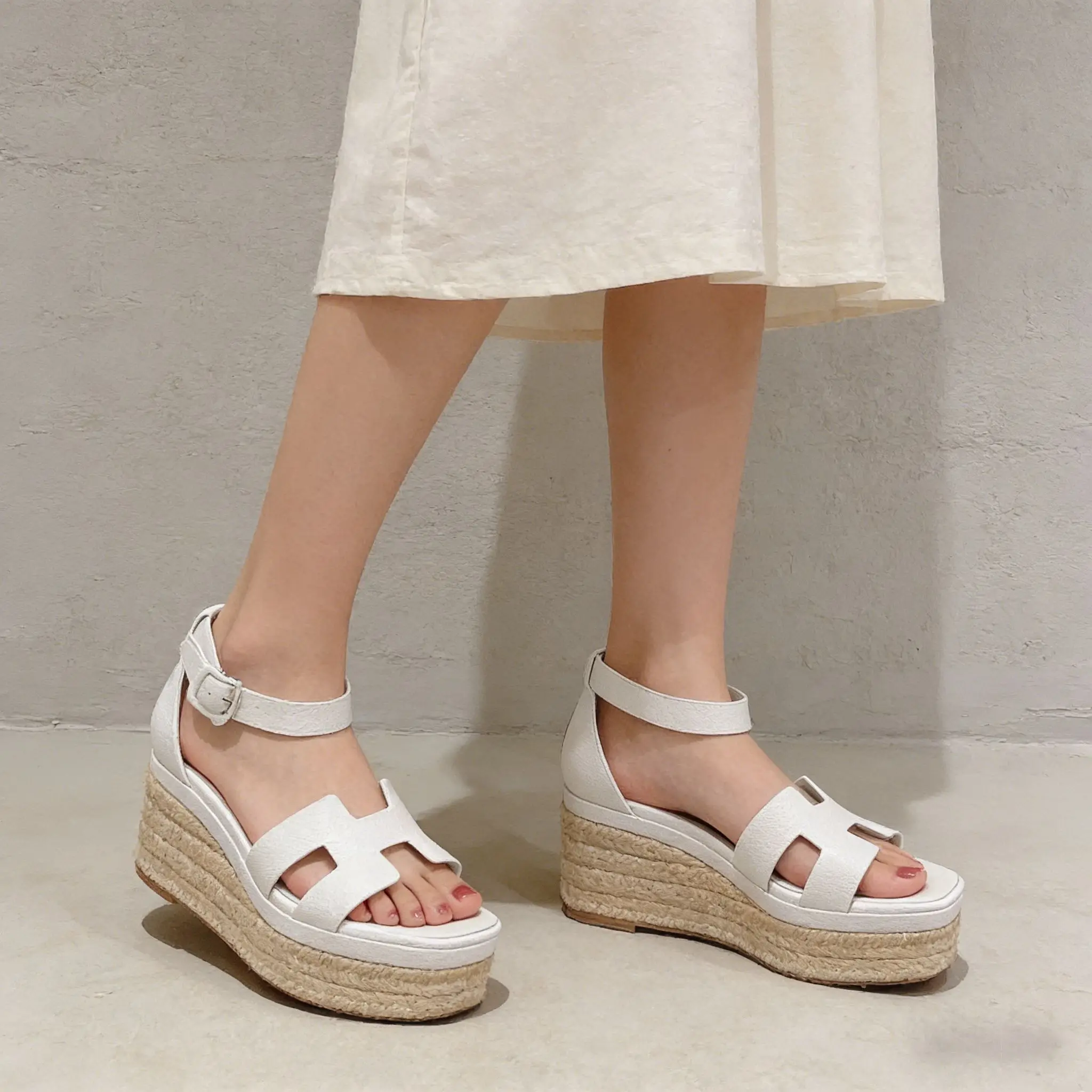 

Sandals Women Summer Shoes Woman comfortable flat Sandals Fashion open toe Rome Sandals Women Shoes