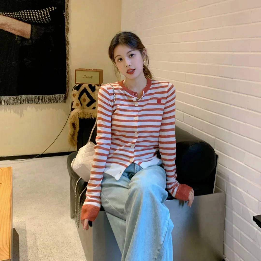 

Женский вязаный льняной кардиган с контрастной вышивкой в полоску, защита от солнца, свободный крой, стандартный размер