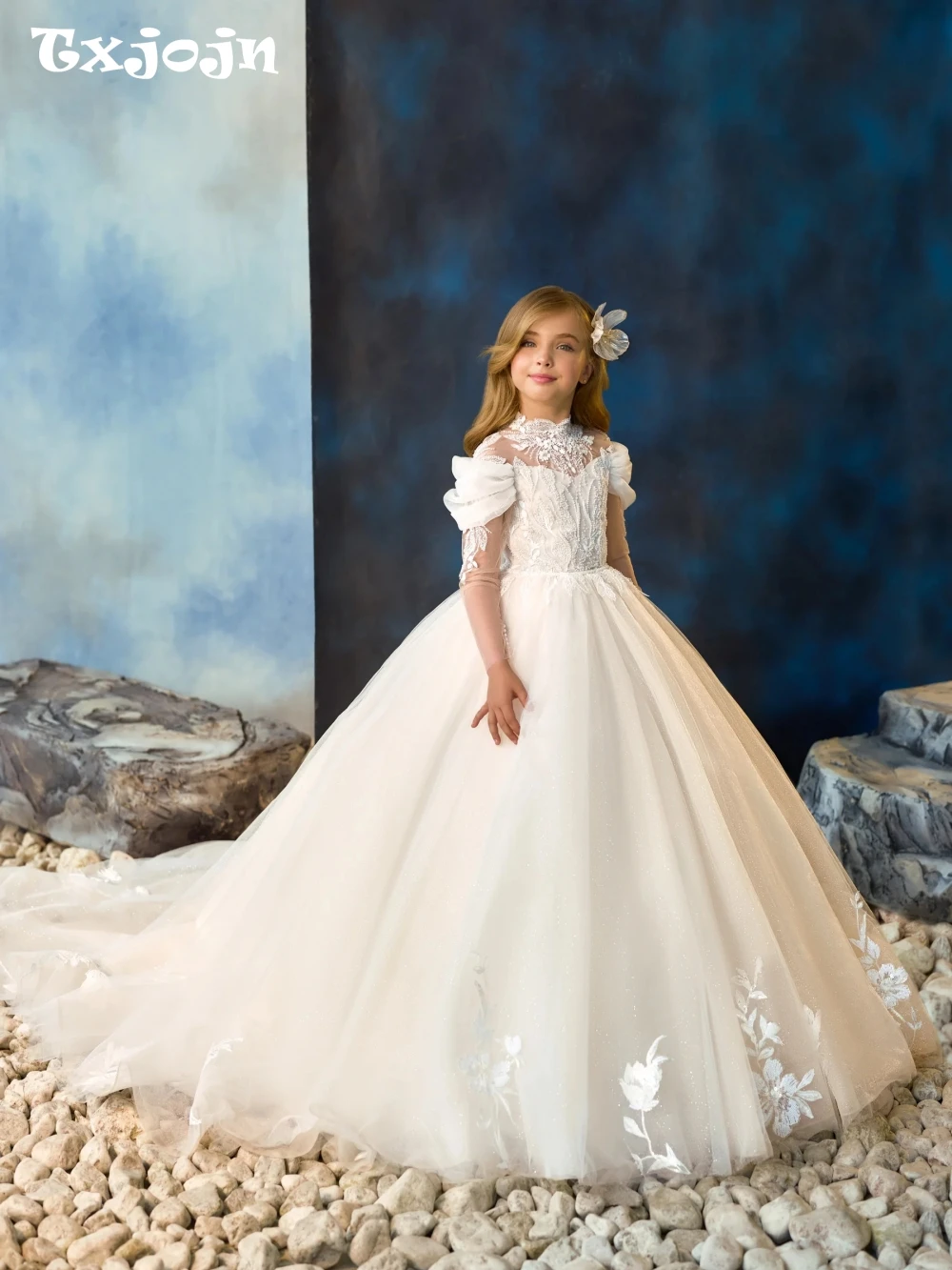 White Elegant Lace Appliques  Flower Dresses For Girls Shiny Beaded High Collar Long Sleeve Princess Gown Piano Performance Wear
