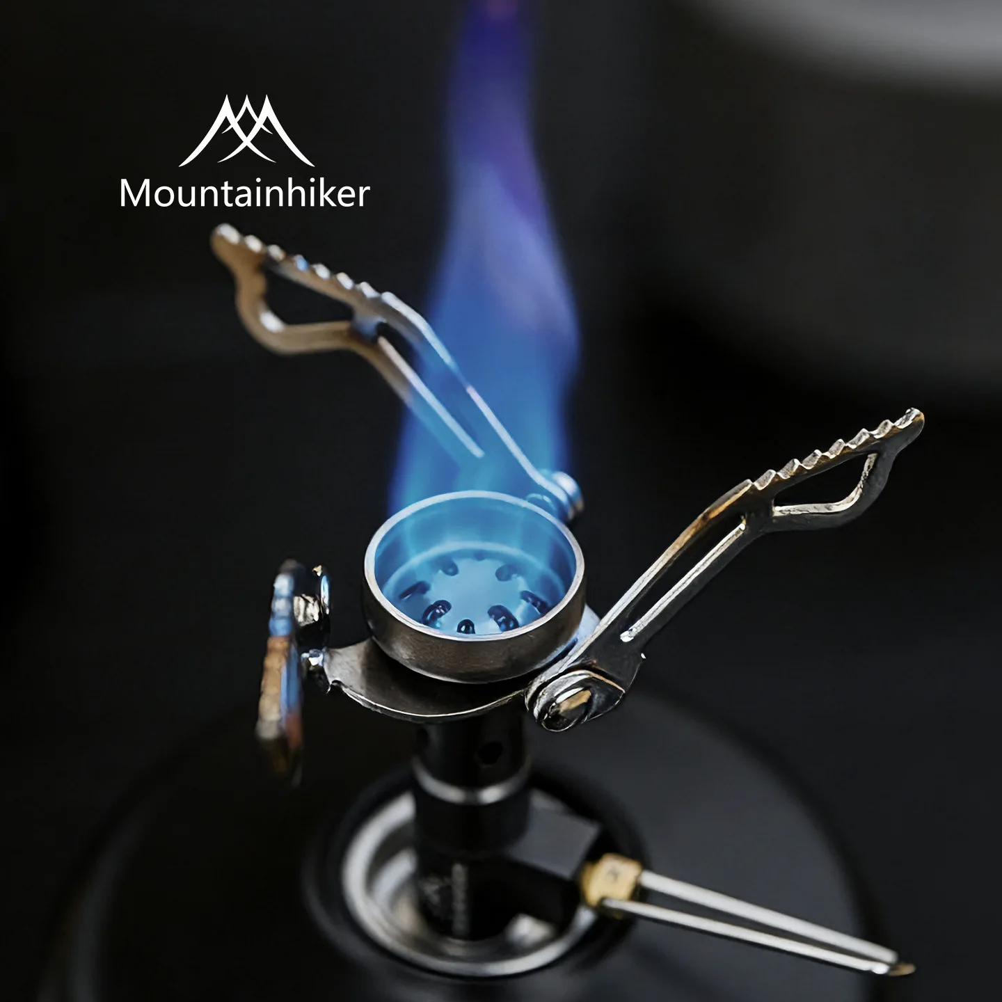 

Изысканное туристическое снаряжение для пикника на открытом воздухе — мини-складная газовая горелка с медным сердечником и небольшая кассетная плита