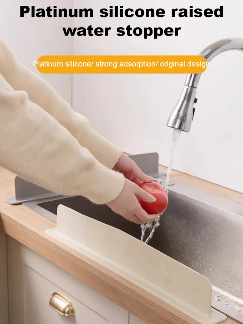 Integrated Suction Cup Silicone Universal Sink Splash Guard Baffle, Kitchen Sink Water Barrier Strip Anti-Splash Protection Tool