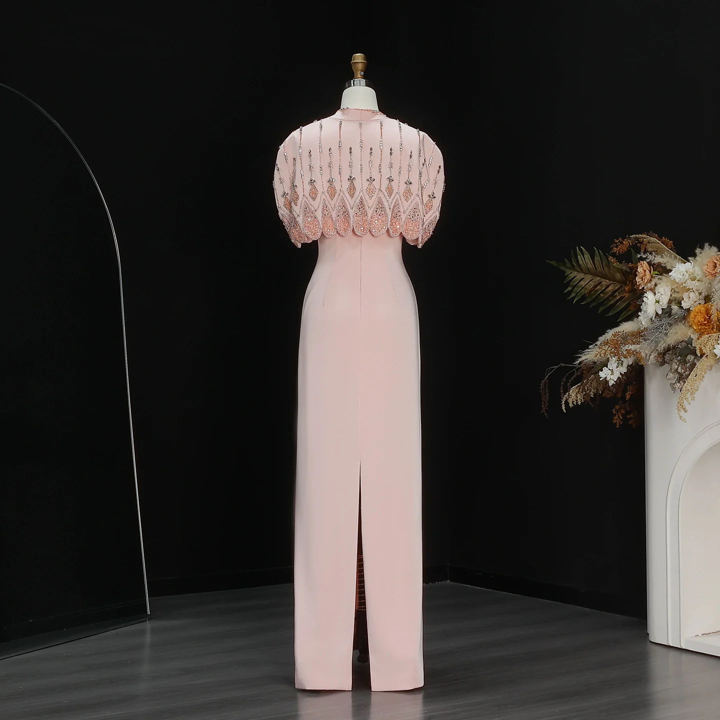 Sharon Said Rosa Langes Formelles Abendkleid mit Cape Luxuriös Perlenverziertes Elegantes Hochzeitsgast-Partykleid für Damen SS302 Maßanfertigung – Detail 8