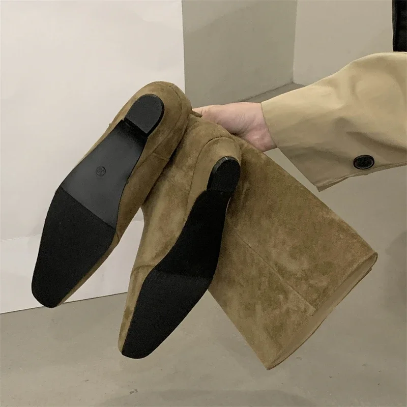 Aneikeh الشتاء أشار تو النساء أحذية عالية في الركبة موجزة منخفضة الكعب أحذية السيدات فاسق نمط الحديثة طويلة بوتا الأنثوية