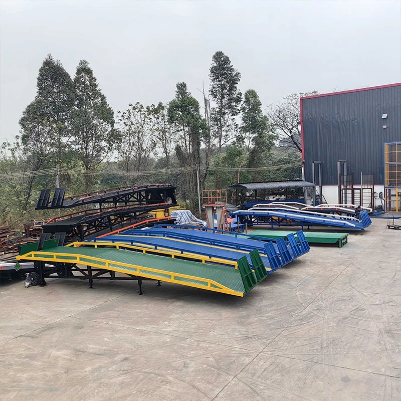Mobile mechanical boarding bridge, support leg storage loading and unloading platform, container boarding bridge