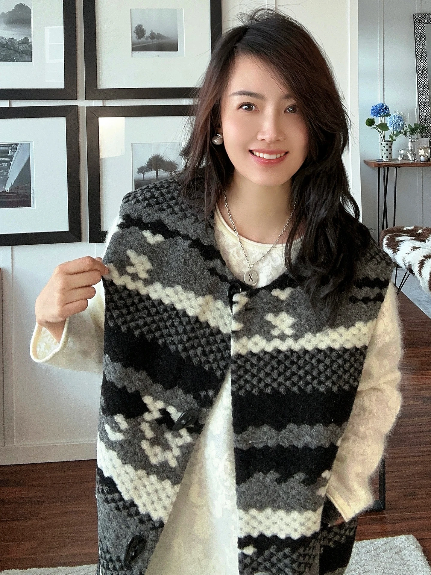 

Navy Keys Artistic Wool Blend Open Cardigan Sle Warmth for Women Loose Fit Art Pattern Versatile Woolen Vest Outerwear