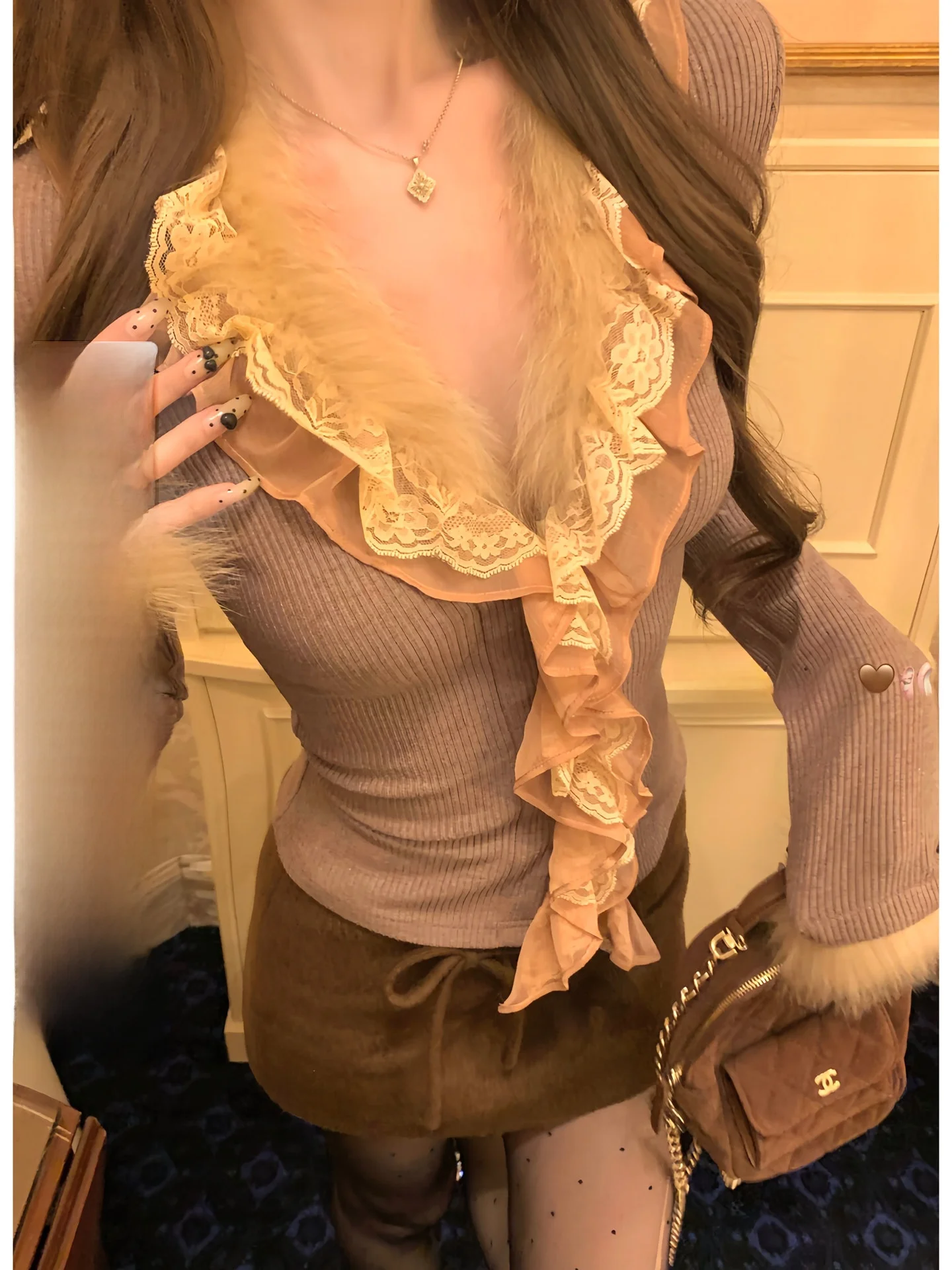 

Женская теплая зимняя футболка с V-образным вырезом из натурального меха, мягкая, удобная, приталенная, с длинным рукавом, в стиле ретро