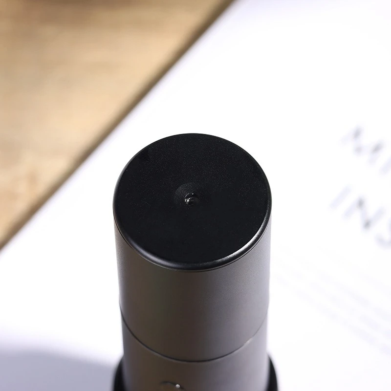 Small portable atomizing diffuser Car home office anhydrous essential oil aromatherapy machine